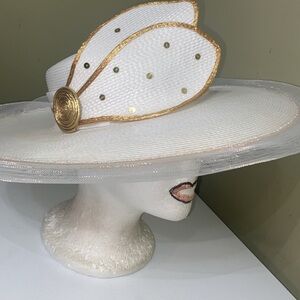 Beautiful White Dress / Church Hat